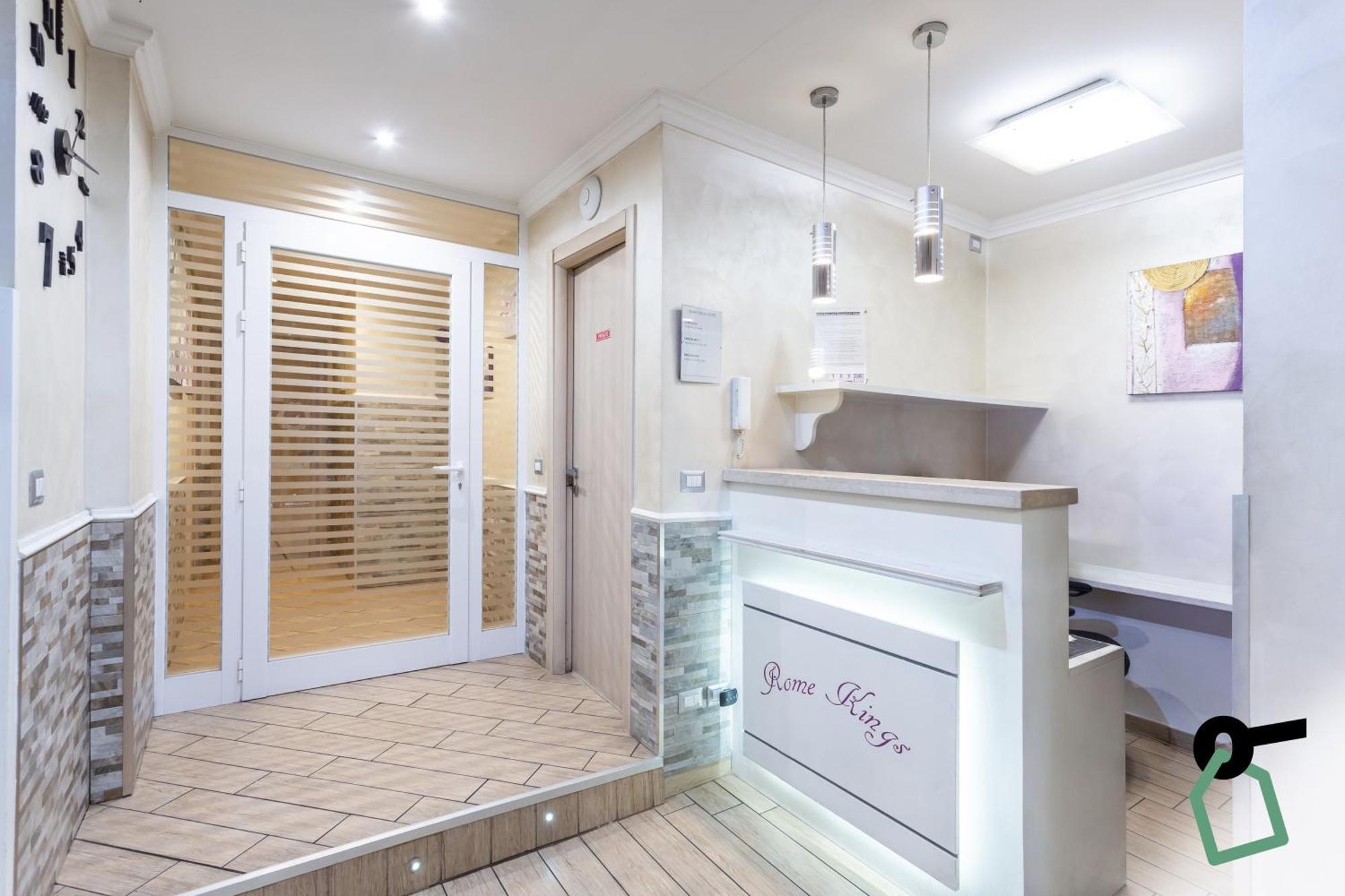 Aparthotel Hotiday Collection - Barberini Roma